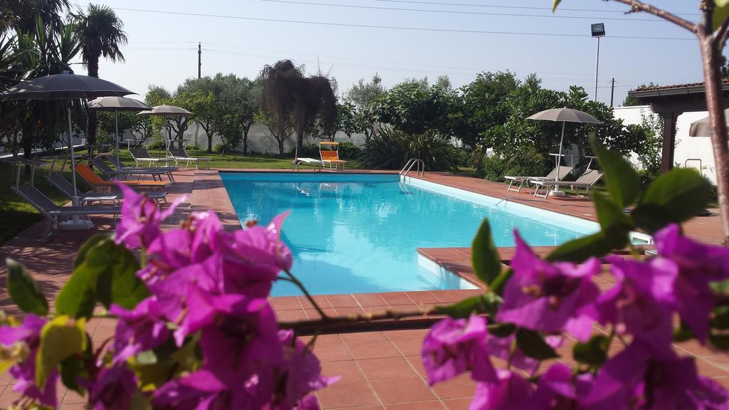 Borgo Fiore Country House Salice Salentino Exterior foto